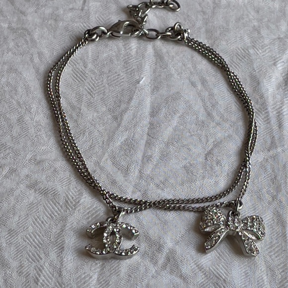 Authentic CHANEL Bracelet - Picture 4 of 17